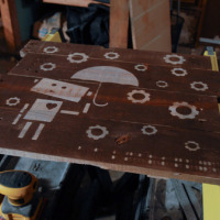  How to Stain an Image onto a Pallet