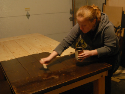 DIY Farmhouse table Stain